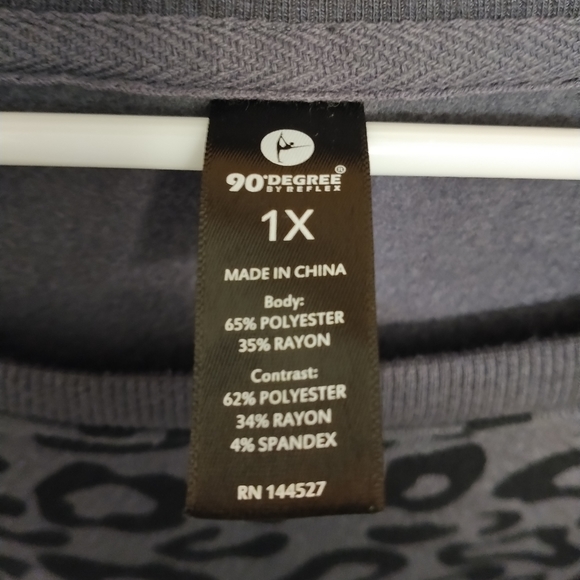 🌚90°Degree By Reflex🌚 Long Sleeve Sweatshirt - Picture 6 of 7